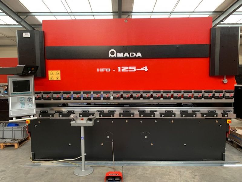 Presse plieuse AMADA 4000 x 125T