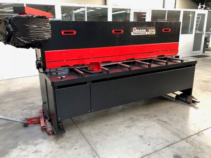 Cisaille AMADA GPN 2500 x 4 mm