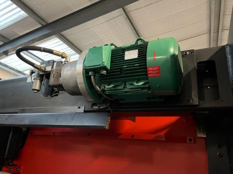 Presse plieuse AMADA 3050 x 170T