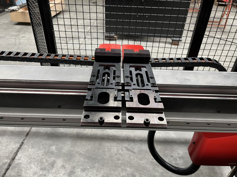 Presse plieuse AMADA 3050 x 100T
