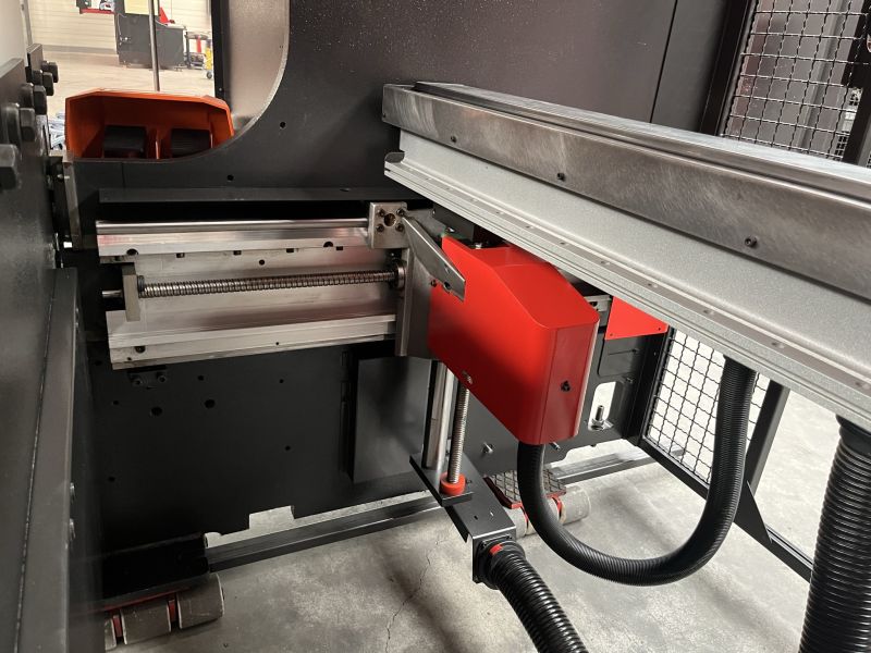 Presse plieuse AMADA 3050 x 100T