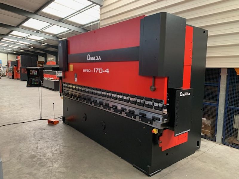 Presse plieuse AMADA 4000 x 170T