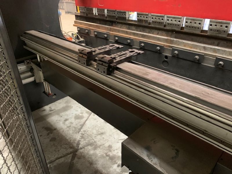 Presse plieuse AMADA 3050 x 100T
