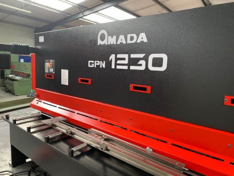 Cisaille AMADA GPN 3050 x 12 mm