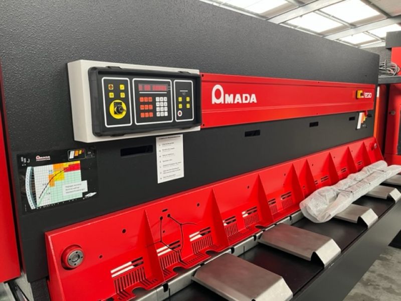 Cisaille AMADA GS 3050 x 12 mm 