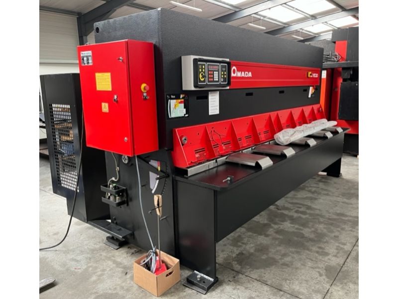Cisaille AMADA GS 3050 x 12 mm 