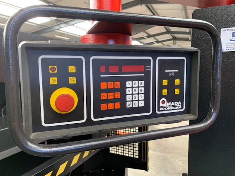 Cisaille AMADA GPN 3050 x 6 mm