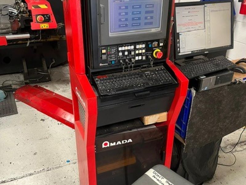 Poinçonneuse AMADA AC255NT