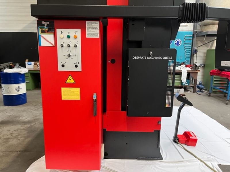 Presse plieuse AMADA 2500 x 80T